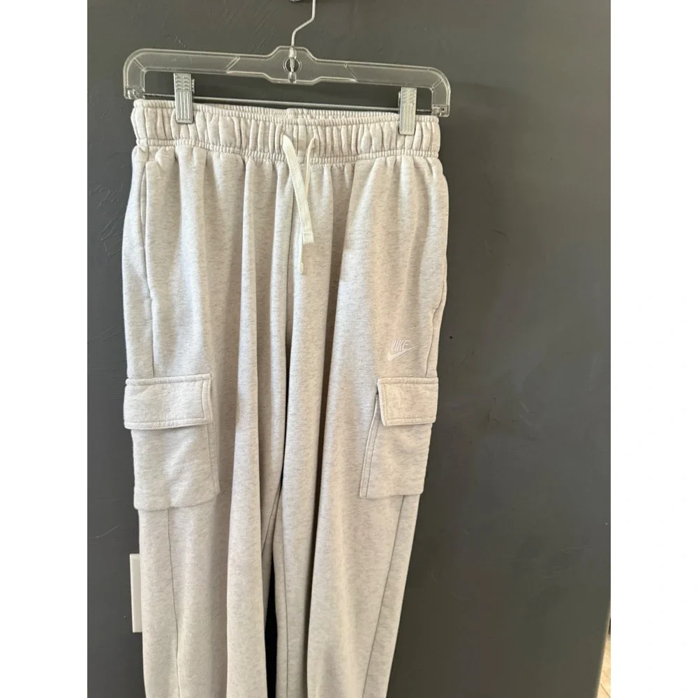 Nike Womens Sportswear Cargo‎ Fleece Joggers Oatmeal Heather Grey XS Lounge